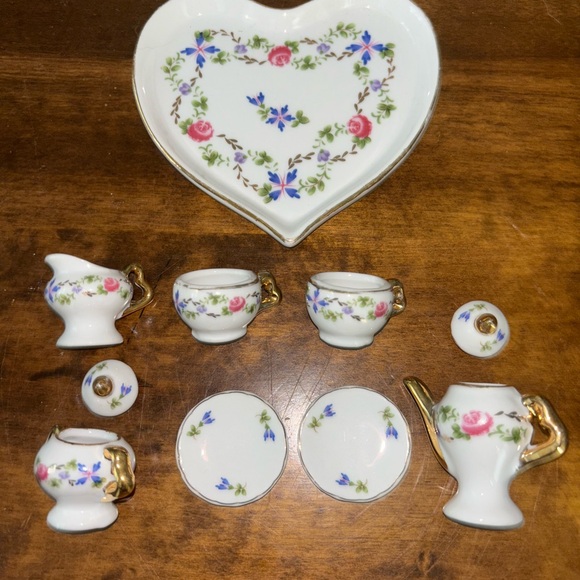 Floral Miniature Tea Set with Gold Accents - Picture 4 of 6